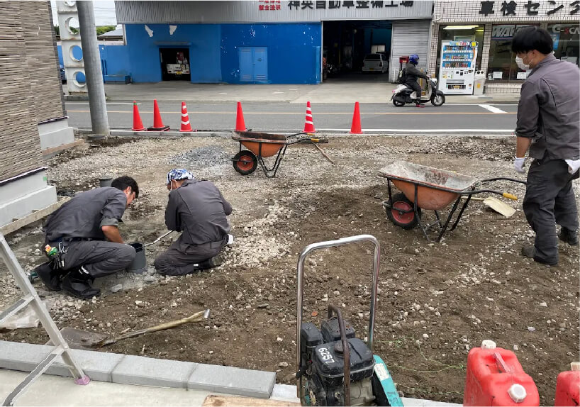 アパート駐車場舗装工事の施行前